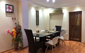 3-Room Delta Modern Residence